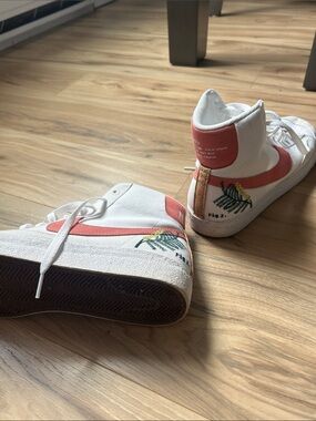 Women’s Nike Fig HIGH TOPS